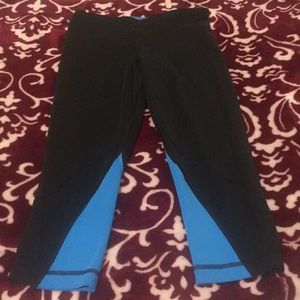 Cropped Under Armer Leggings